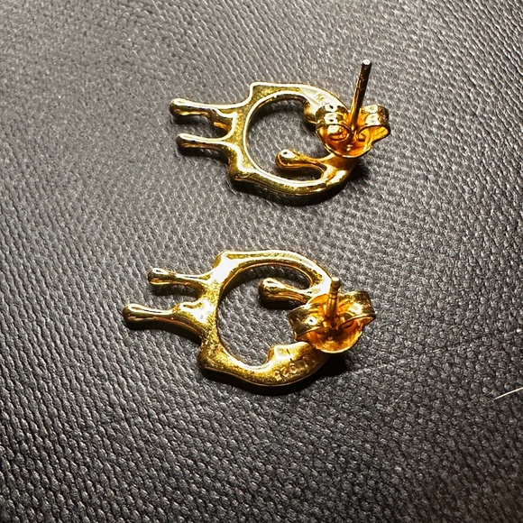 Marie June - Dripping Rivulets Stud Earrings - Gold - Picture 4 of 5